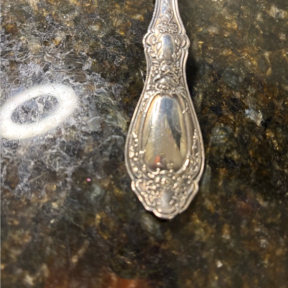 9” 1847 Roger’s Bros Triple Silverplated Serving Spoon - Picture 3 of 8